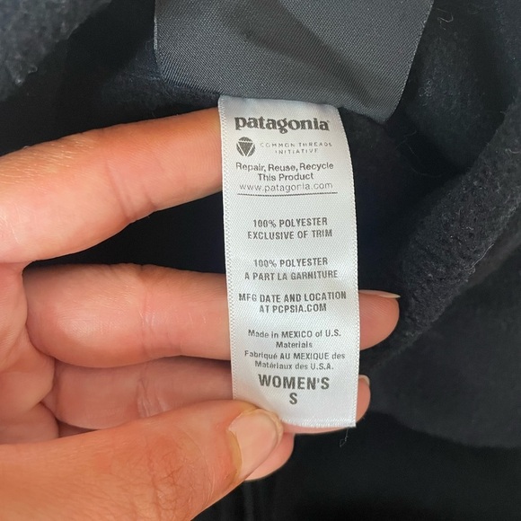 Patagonia Synchilla Black Full Zip Fleece Vest size small Women’s - Picture 6 of 7
